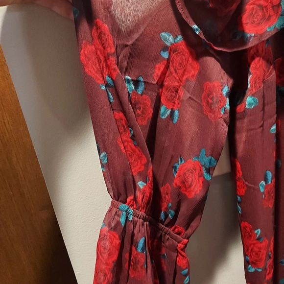 Lane Bryant Burgundy Floral Chiffon Cold Shoulder Ruffle Blouse in Size 22 - Picture 5 of 10